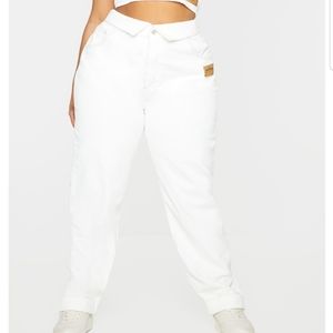 PRETTY LITTLE THING white ecru corduroy folded high waist band mom jean NWT